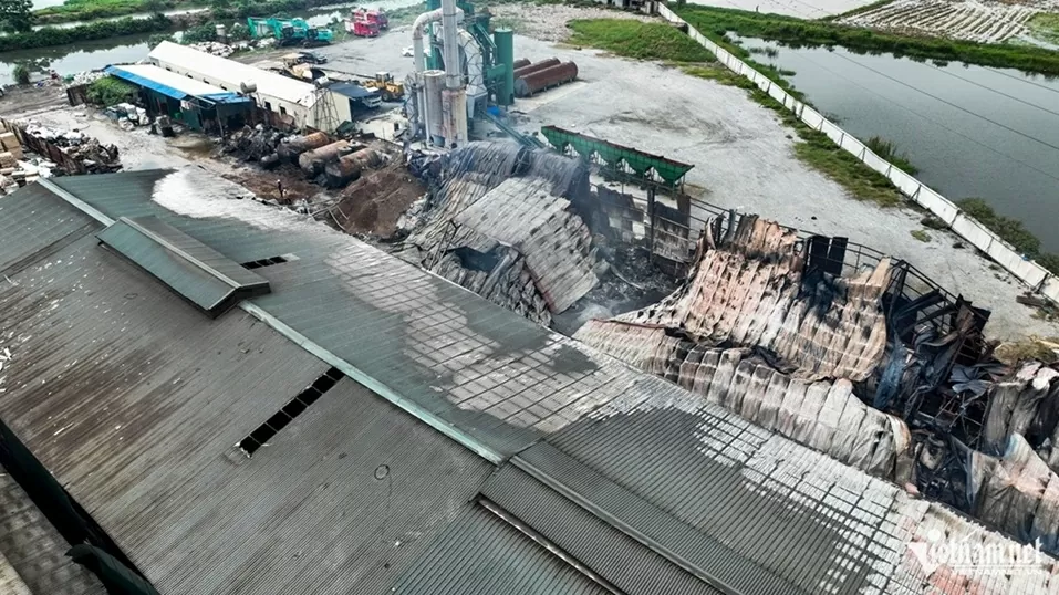 Hưng Yên: Đám cháy lớn tại xưởng tái chế phế liệu được dập tắt hoàn toàn