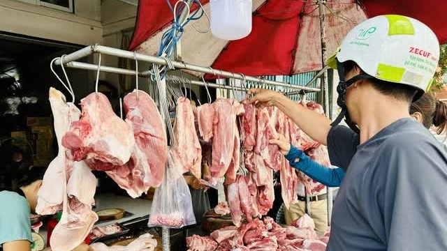 Giá heo hơi hôm nay 30/6: Cả nước có xu hướng giảm dần, lùi dần về ngang bằng với mức giá cùng thời điểm cách đây 1 năm