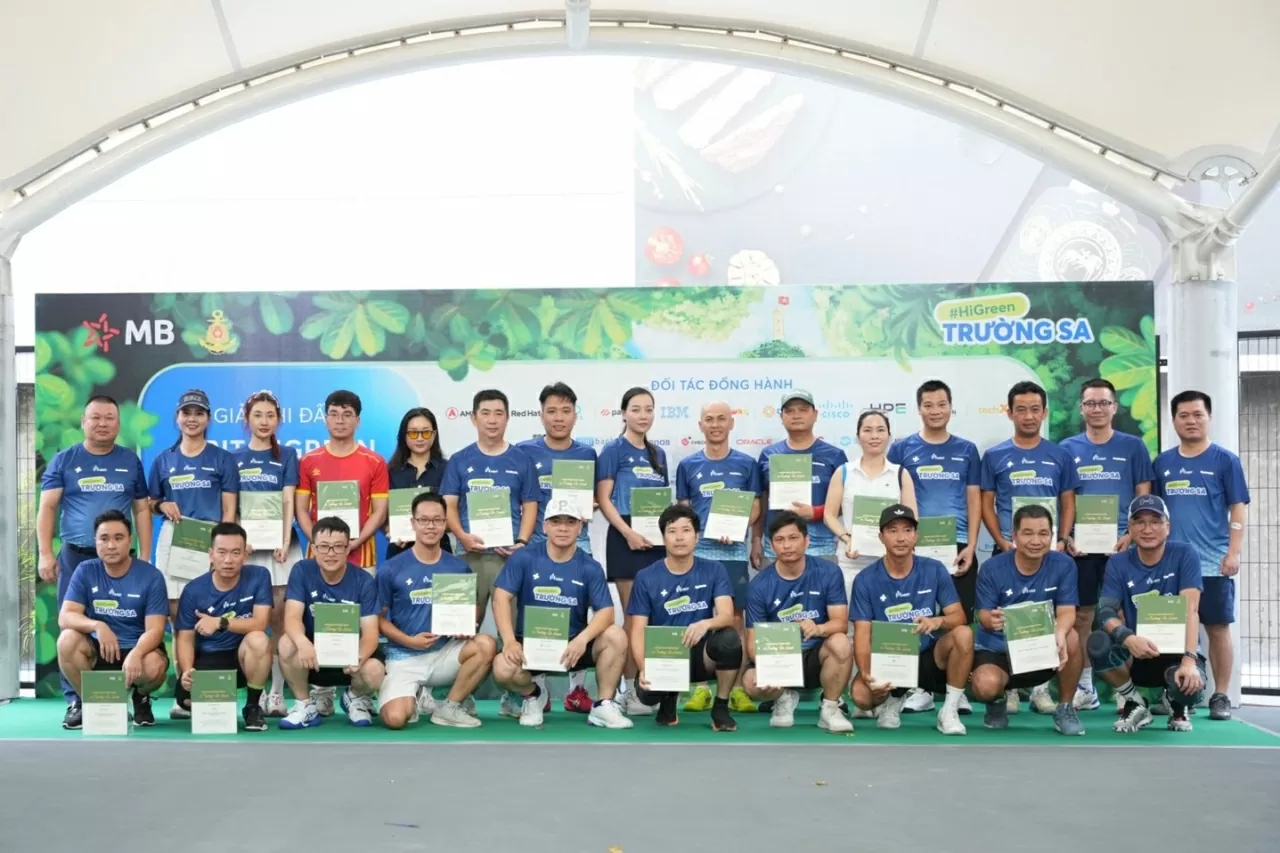 Đại diện MB cùng các tập đoàn, đối tác trong nước và quốc tế tham gia Giải đấu MBIT HiGreen Pickleball 2025.