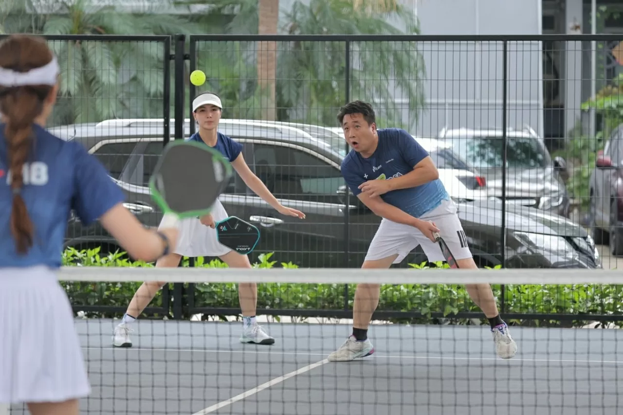 Các trận đấu của Giải đấu MBIT HiGreen Pickleball 2025 diễn ra trong không khí sôi nổi, thân thiện.