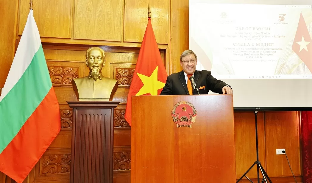 Đại sứ quán Việt Nam tại Bulgaria gặp gỡ báo chí nhân dịp kỷ niệm 75 năm thiết lập quan hệ ngoại giao Đại sứ quán Việt Nam tại Bulgaria gặp gỡ báo chí nhân dịp kỷ niệm 75 năm thiết lập quan hệ ngoại giao