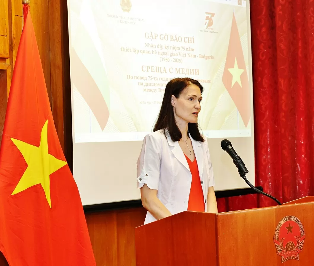 Đại sứ quán Việt Nam tại Bulgaria gặp gỡ báo chí nhân dịp kỷ niệm 75 năm thiết lập quan hệ ngoại giao Đại sứ quán Việt Nam tại Bulgaria gặp gỡ báo chí nhân dịp kỷ niệm 75 năm thiết lập quan hệ ngoại giao