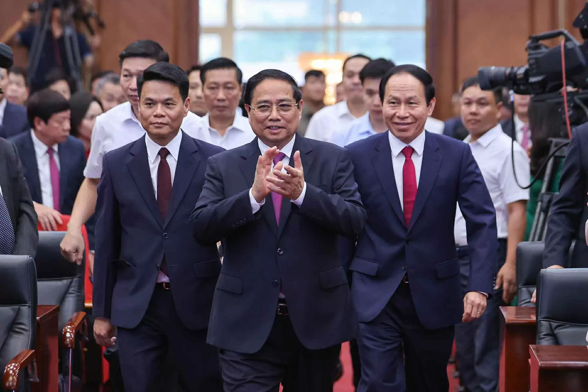 Thủ tướng Phạm Minh Chính: Lễ công bố chính quyền địa phương 2 cấp là sự kiện lịch sử - ngày hội của non sông Thủ tướng Phạm Minh Chính: Lễ công bố chính quyền địa phương 2 cấp là sự kiện lịch sử - ngày hội của non sông