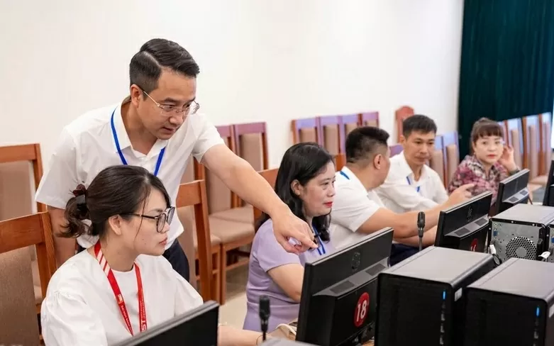 Không làm lại thủ tục tiếp nhận, bổ nhiệm công chức cấp xã mới nếu đủ điều kiện