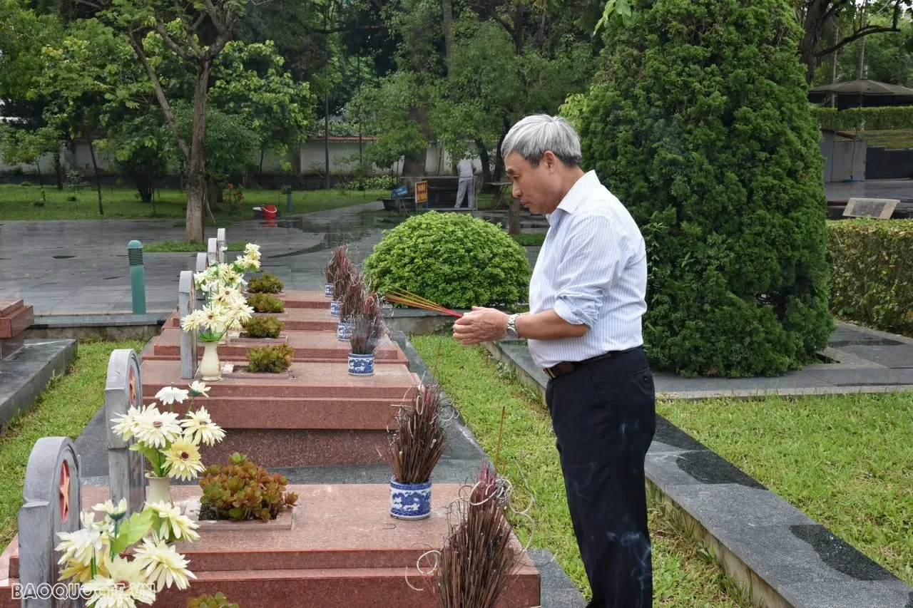 Đẩy mạnh bồi dưỡng kiến thức biên giới lãnh thổ cho cán bộ ngoại giao