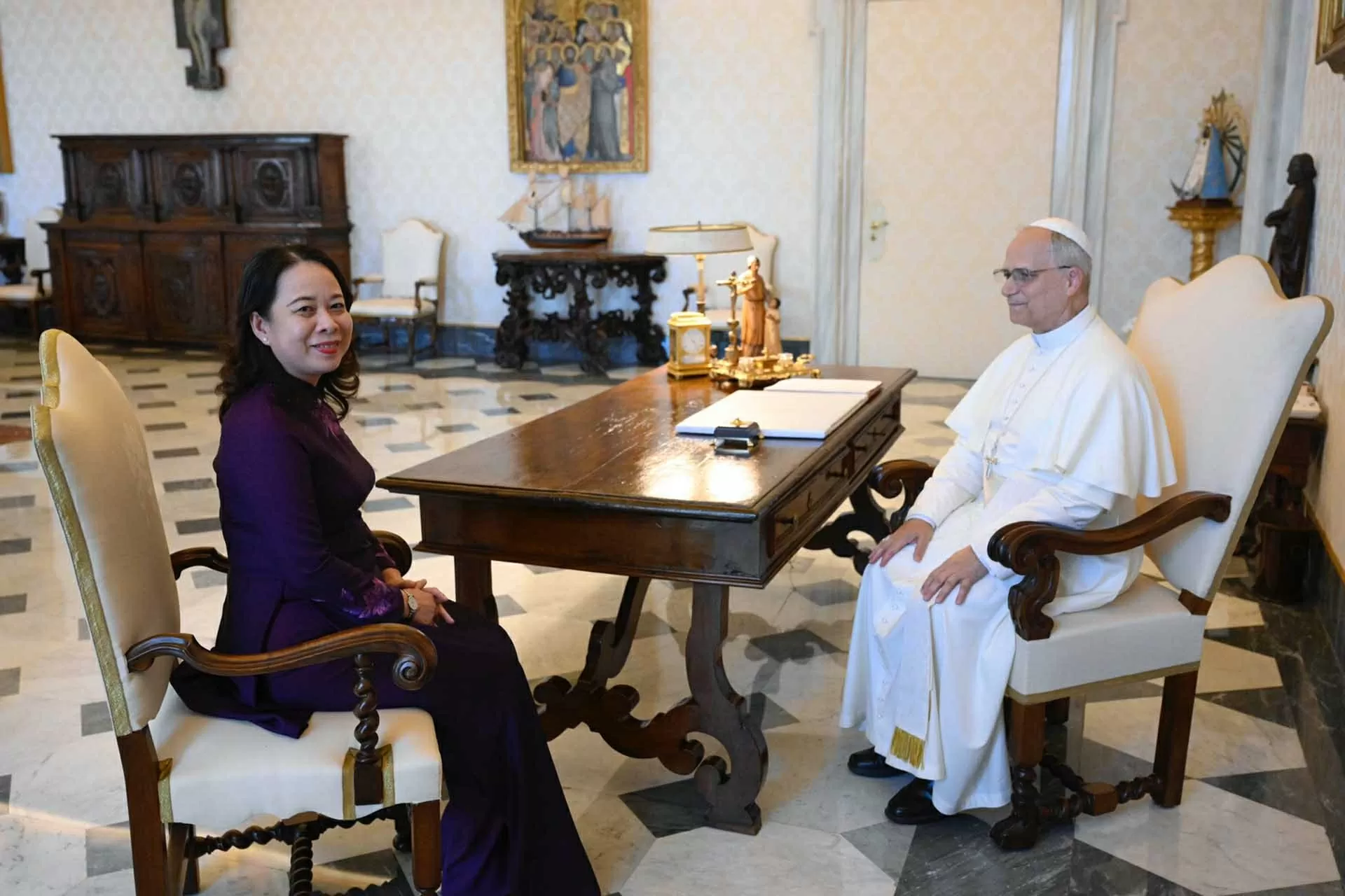 Phó Chủ tịch nước Võ Thị Ánh Xuân chào Giáo hoàng Leo XIV Phó Chủ tịch nước Võ Thị Ánh Xuân chào Giáo hoàng Leo XIV