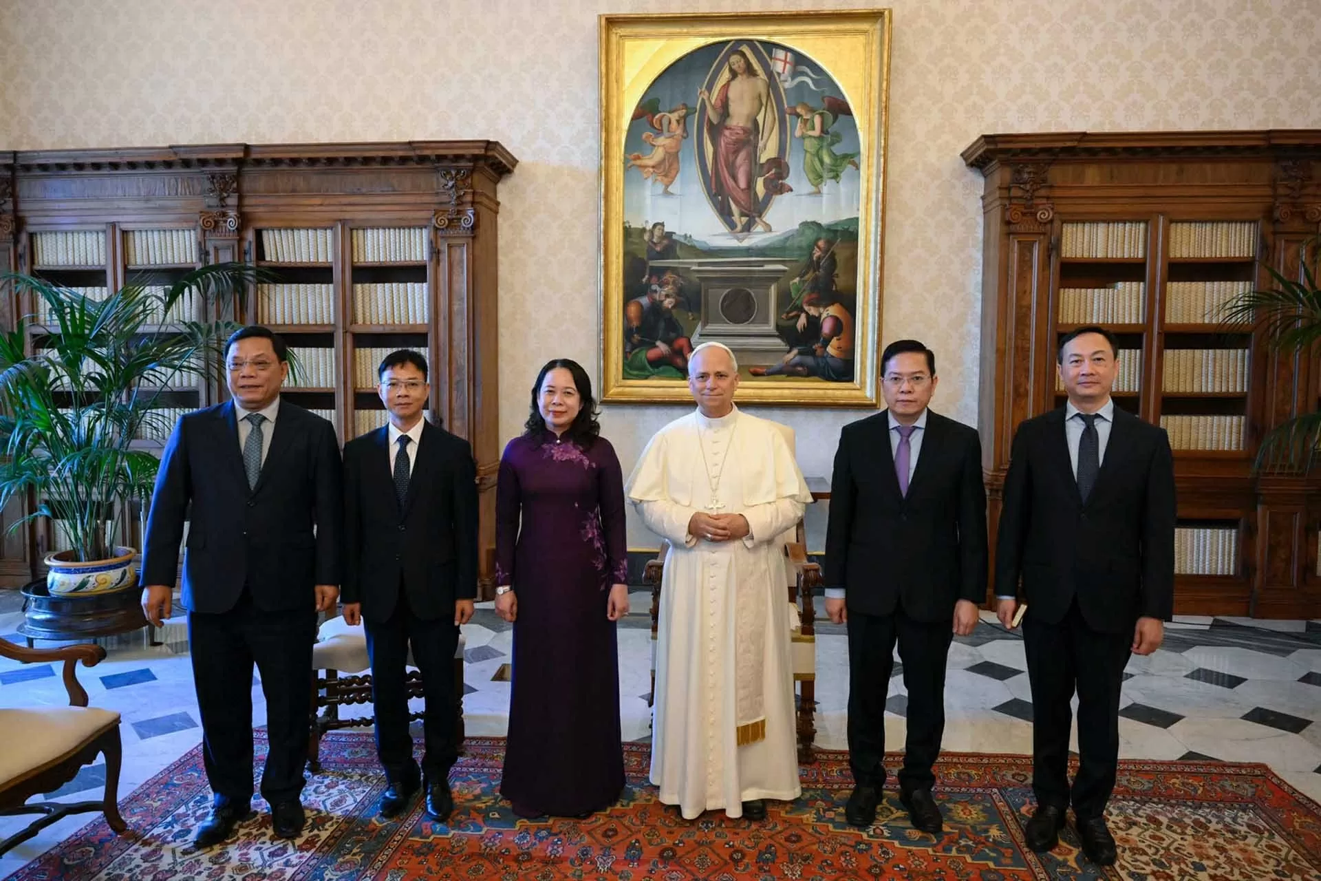 Phó Chủ tịch nước Võ Thị Ánh Xuân chào Giáo hoàng Leo XIV