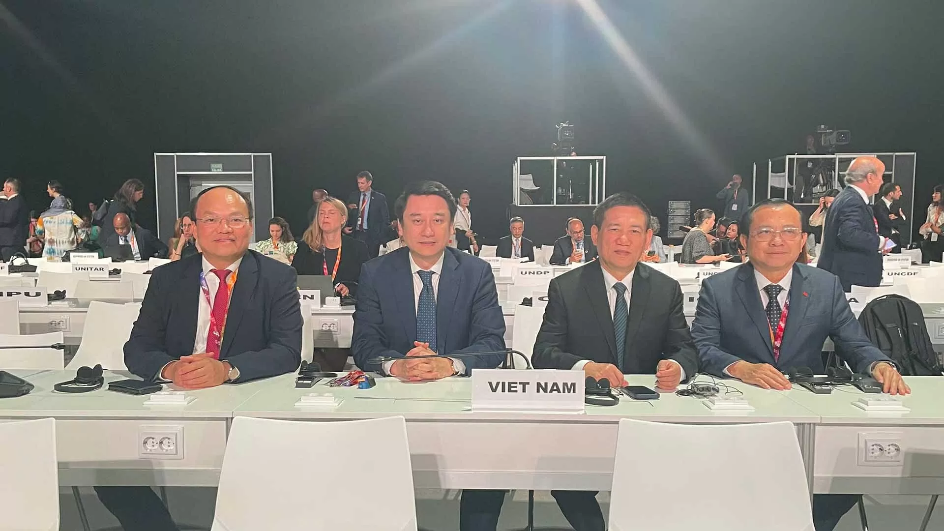 Phó Thủ tướng Hồ Đức Phớc dự phiên khai mạc Hội nghị FfD4 và gặp gỡ, tiếp xúc một số lãnh đạo các nước, tổ chức quốc tế Phó Thủ tướng Hồ Đức Phớc dự phiên khai mạc Hội nghị FfD4 và gặp gỡ, tiếp xúc một số lãnh đạo các nước, tổ chức quốc tế