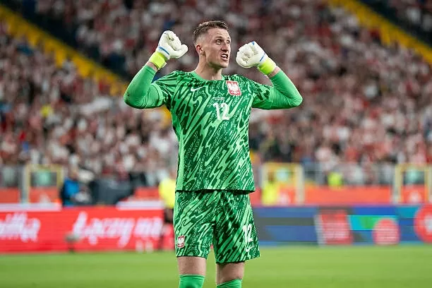 Man Utd bị cấm thực hiện vụ chuyển nhượng thay thế thủ  môn Onana