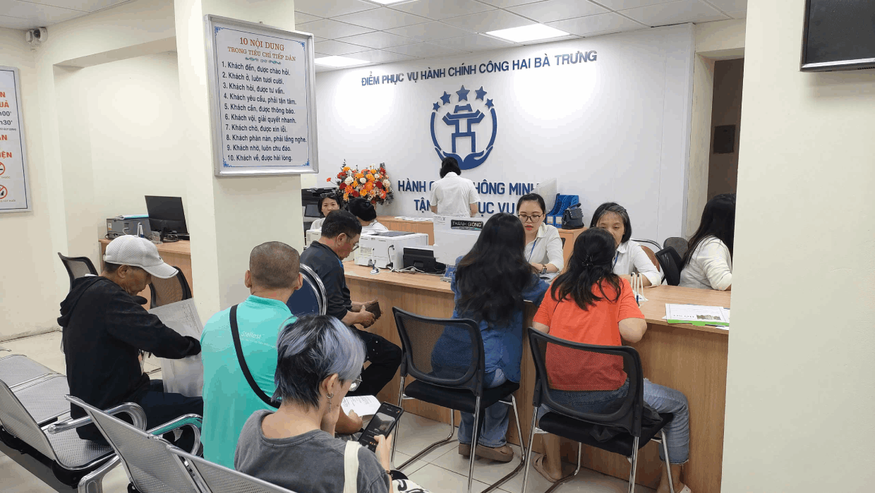 Thủ đô Hà Nội ngày đầu tiên vận hành mô hình chính quyền 2 cấp