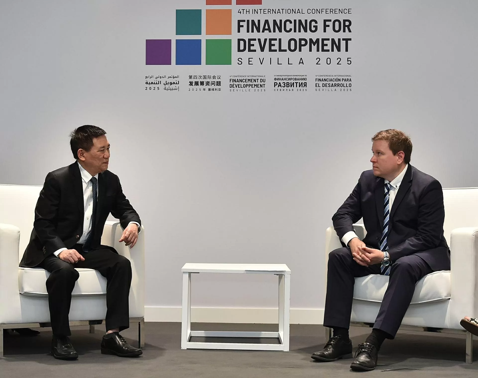 Việt Nam luôn coi trọng tăng cường quan hệ hợp tác nhiều mặt với Phần Lan Việt Nam luôn coi trọng tăng cường quan hệ hợp tác nhiều mặt với Phần Lan