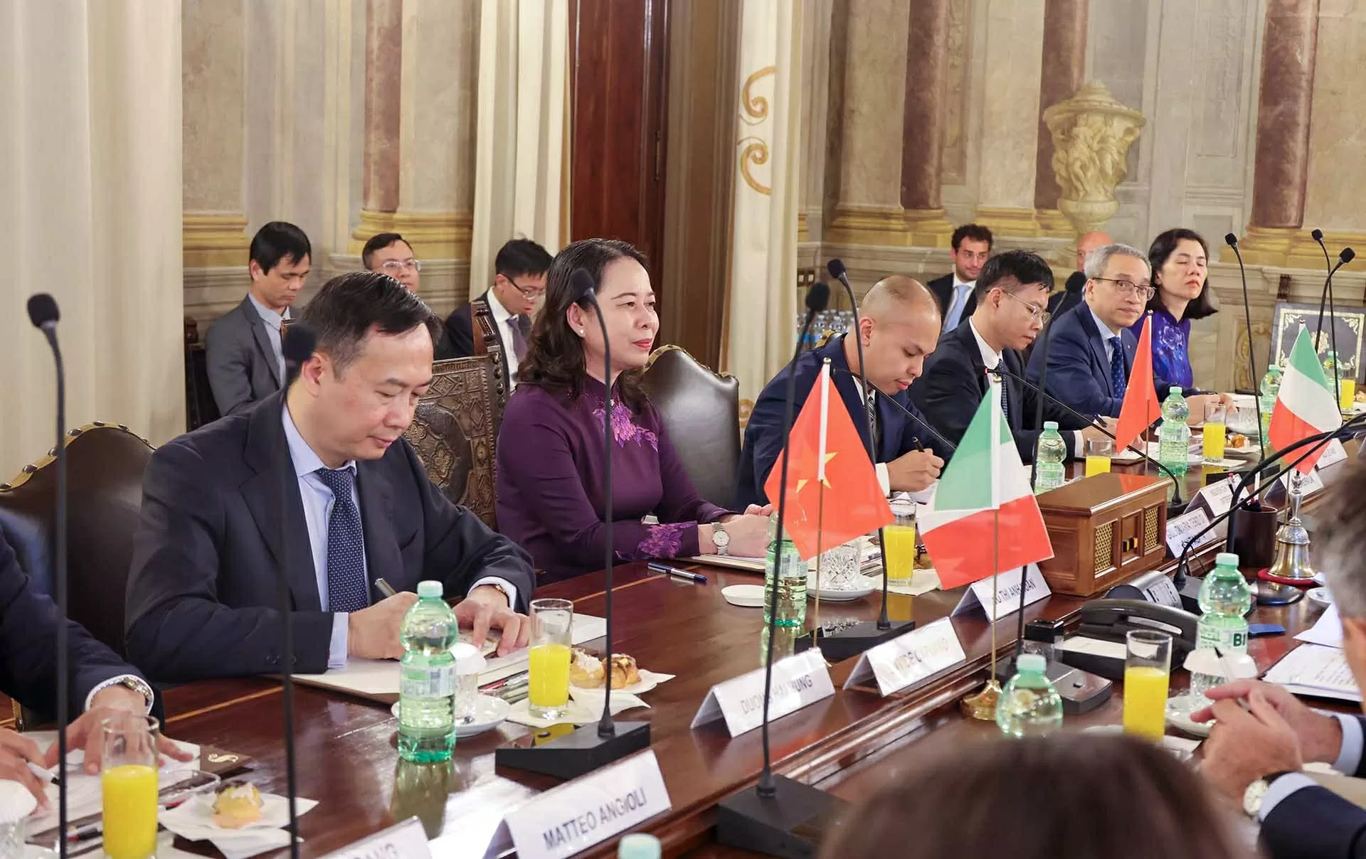 Phó Chủ tịch nước Võ Thị Ánh Xuân hội kiến Chủ tịch Ủy ban chính sách EU của Thượng viện Italy