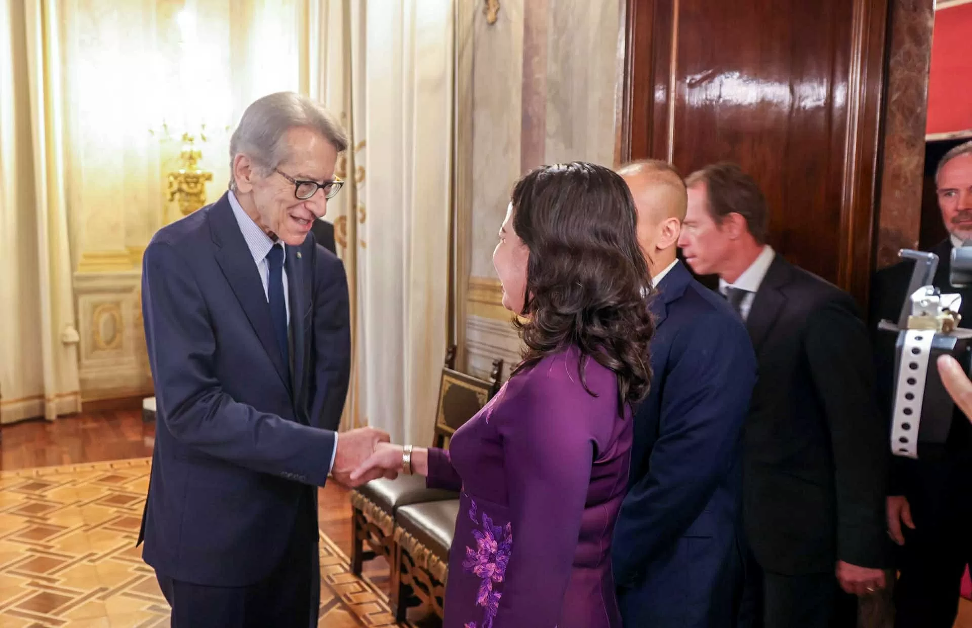 Phó Chủ tịch nước Võ Thị Ánh Xuân hội kiến Chủ tịch Ủy ban chính sách EU của Thượng viện Italy