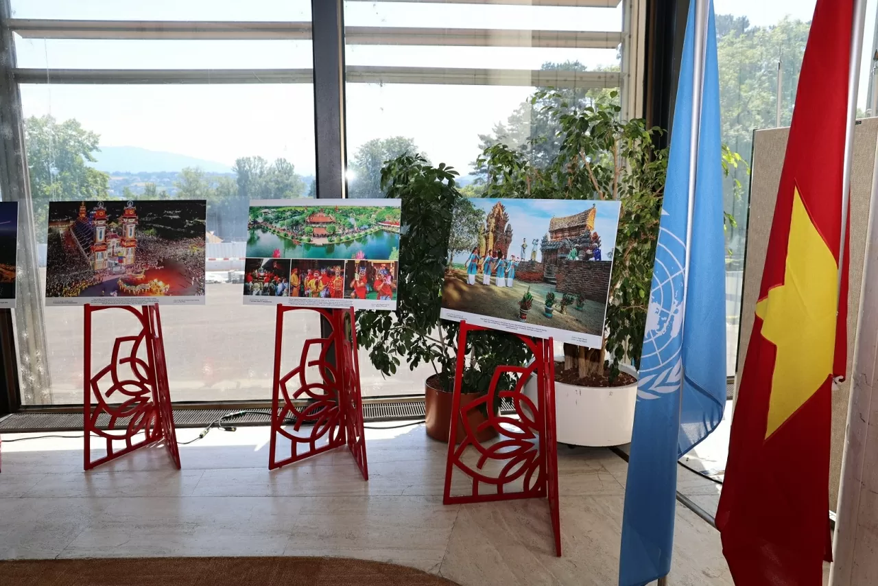 Một Việt Nam bản sắc, nhân văn và hội nhập qua những bức ảnh sống động tại Geneva, Thụy Sỹ