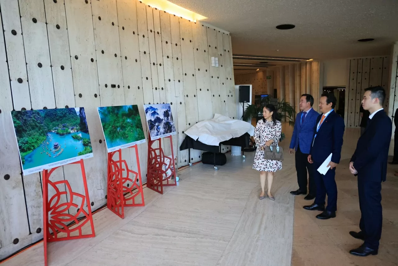 Một Việt Nam bản sắc, nhân văn và hội nhập qua những bức ảnh sống động tại Geneva, Thụy Sỹ