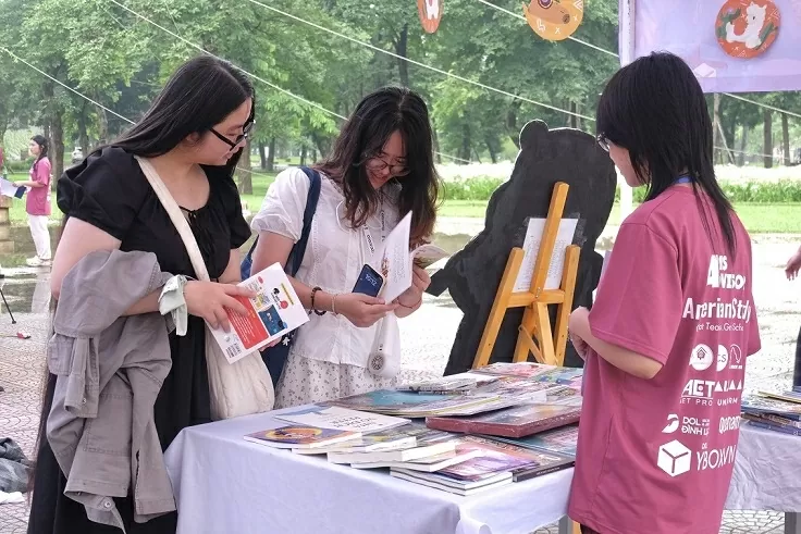 Hội chợ sách The Hidden Book Hội chợ sách The Hidden Book