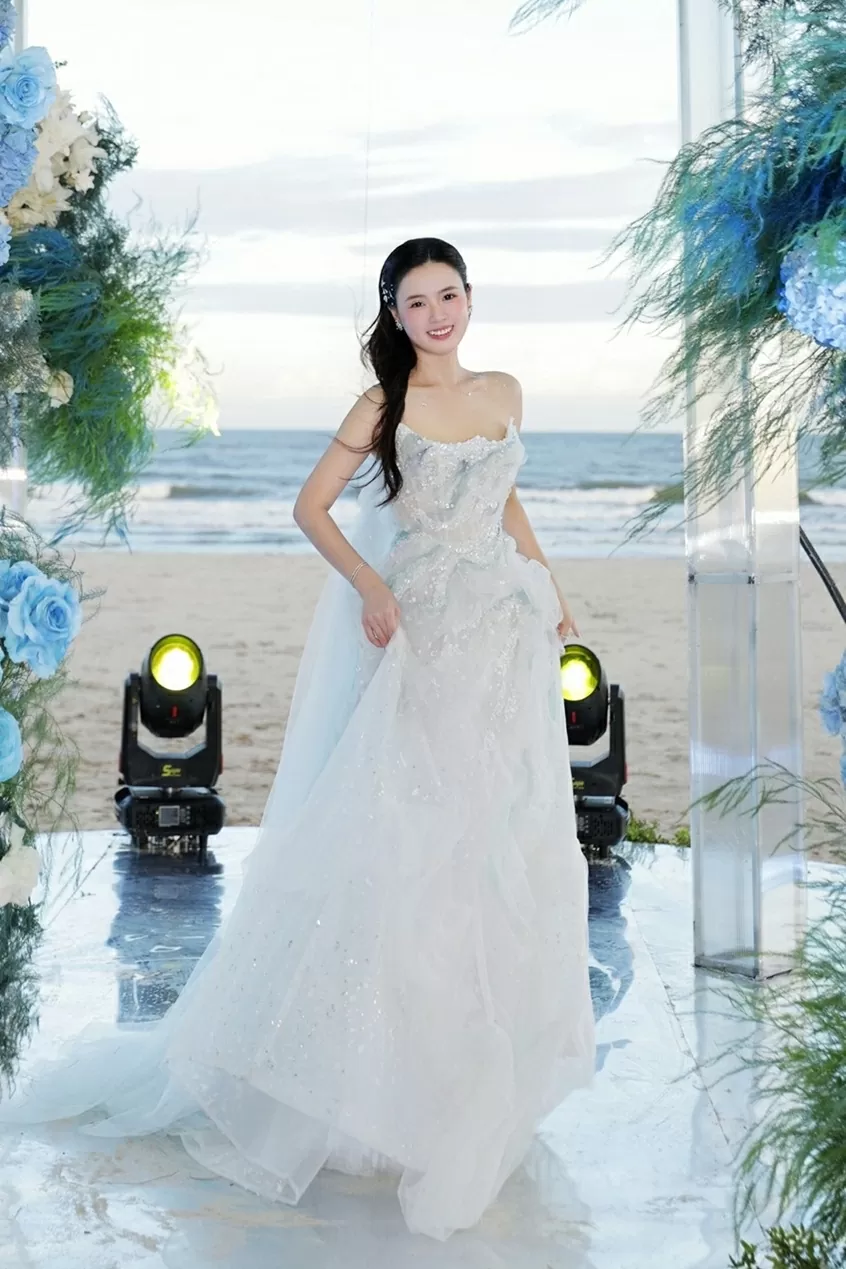 thời trang diễn viên Midu kỷ niệm một năm ngày cưới thời trang diễn viên Midu kỷ niệm một năm ngày cưới