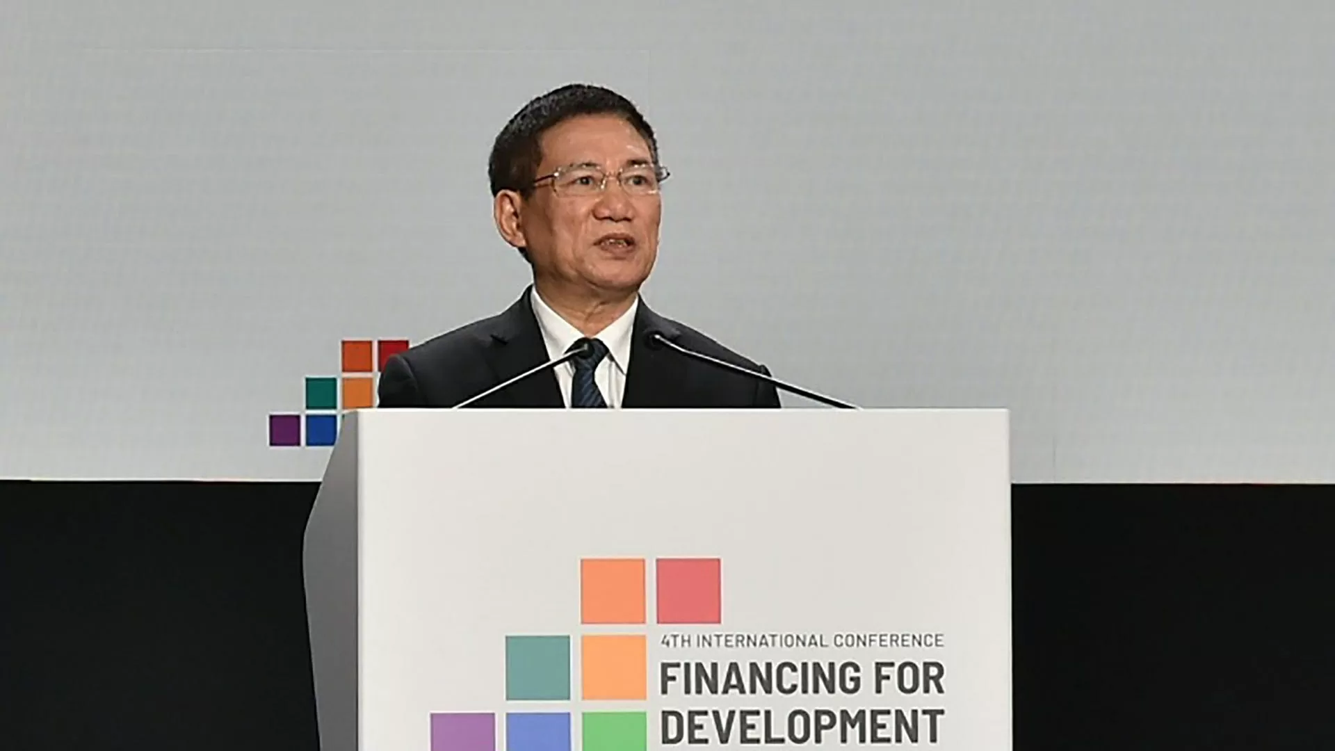 Phó Thủ tướng Hồ Đức Phớc đưa ra 3 đề xuất tại phiên thảo luận toàn thể Hội nghị FfD4