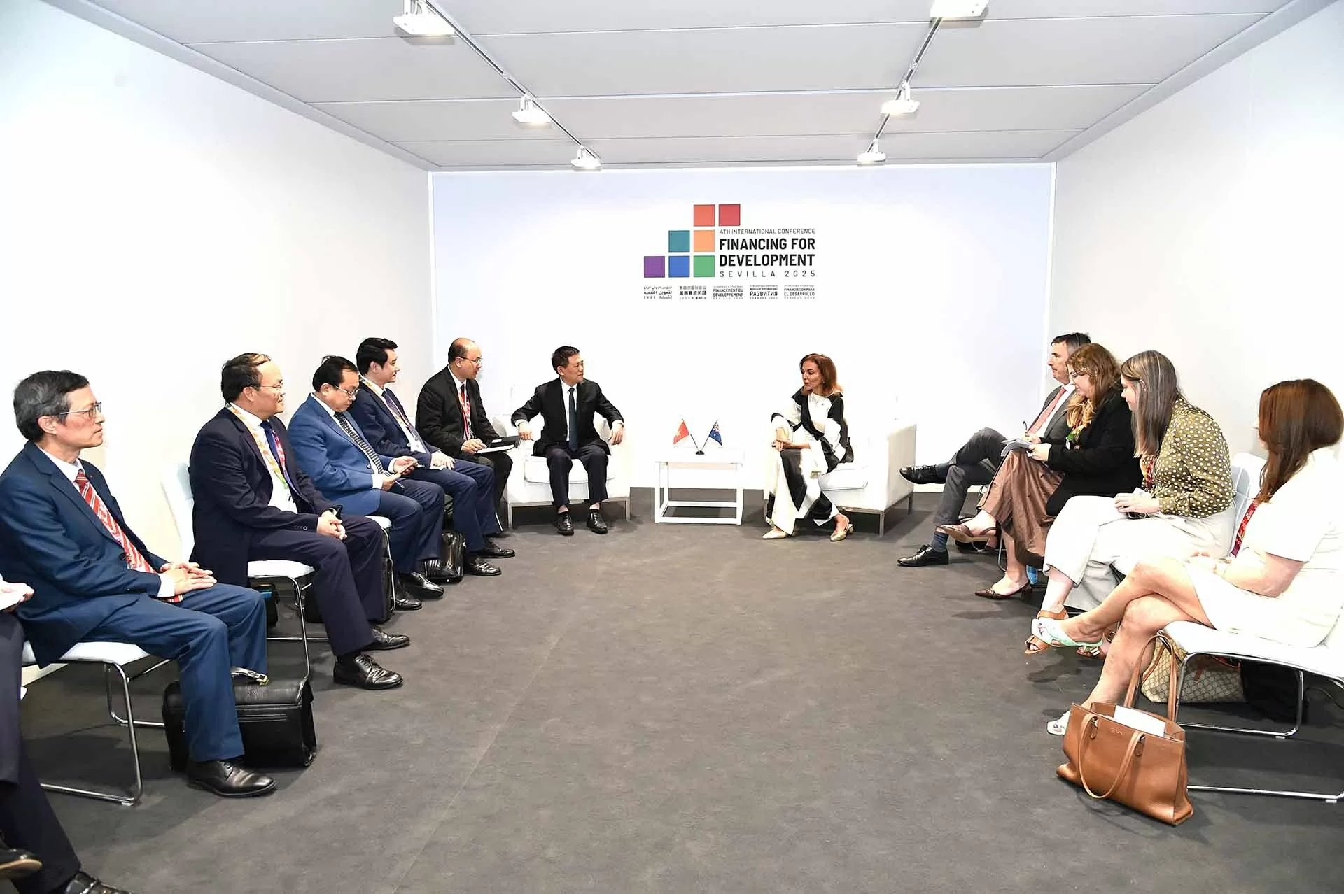 Việt Nam-Australia cần đặt trọng tâm vào hợp tác thương mại