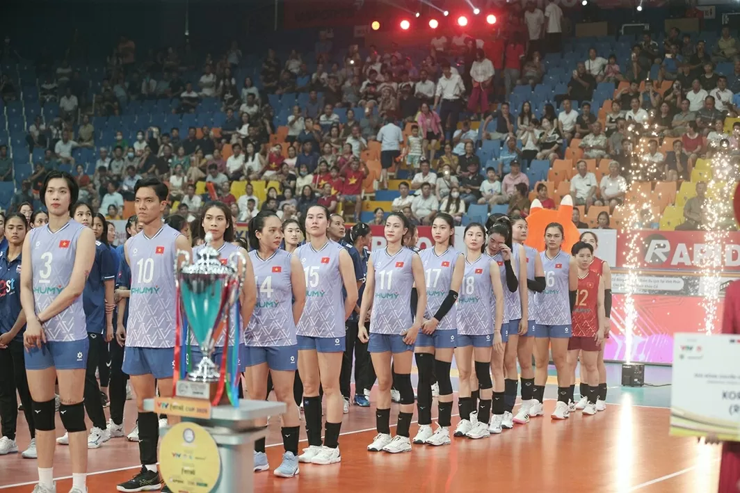 Tại VTV Cup 2025, tuyển bóng chuyền nữ Việt Nam có đội hình mạnh nhất, với sự trở lại của Bích Thủy hay Nguyễn Thị Phương. Tại VTV Cup 2025, tuyển bóng chuyền nữ Việt Nam có đội hình mạnh nhất, với sự trở lại của Bích Thủy hay Nguyễn Thị Phương.