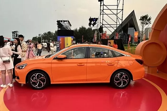 Thiết kế ngoại thất của MG5 2026 vẫn trung thành với kiểu dáng fastback đậm chất thể thao Thiết kế ngoại thất của MG5 2026 vẫn trung thành với kiểu dáng fastback đậm chất thể thao