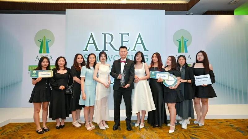 Ông Trần Thanh Phương và đội ngũ ExtendMax nhận giải thưởng Lãnh đạo Xanh châu Á 2025. Ông Trần Thanh Phương và đội ngũ ExtendMax nhận giải thưởng Lãnh đạo Xanh châu Á 2025.