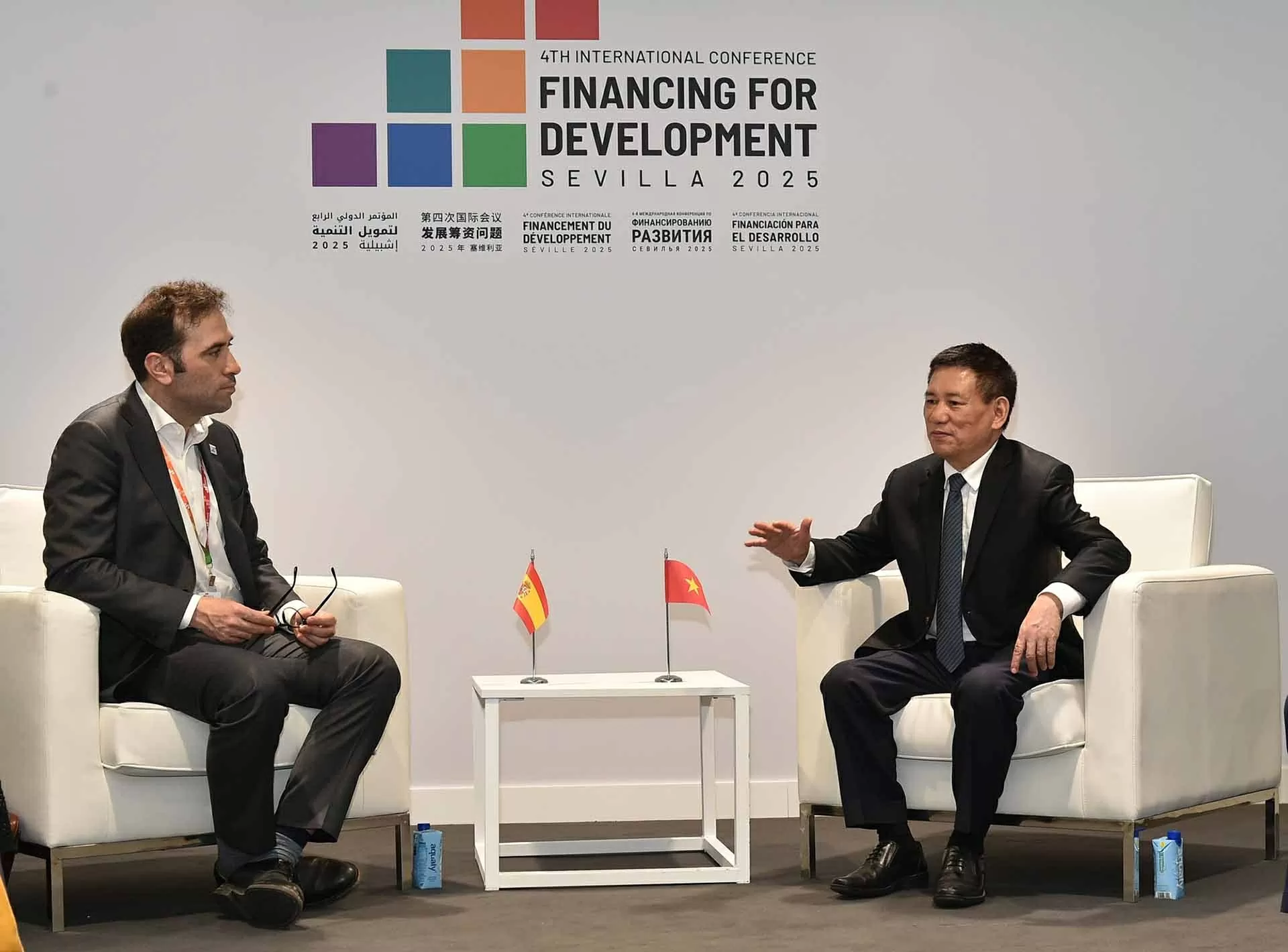 Tây Ban Nha mong muốn tăng cường hợp tác với Việt Nam trong các lĩnh vực kinh tế, thương mại và đầu tư Tây Ban Nha mong muốn tăng cường hợp tác với Việt Nam trong các lĩnh vực kinh tế, thương mại và đầu tư