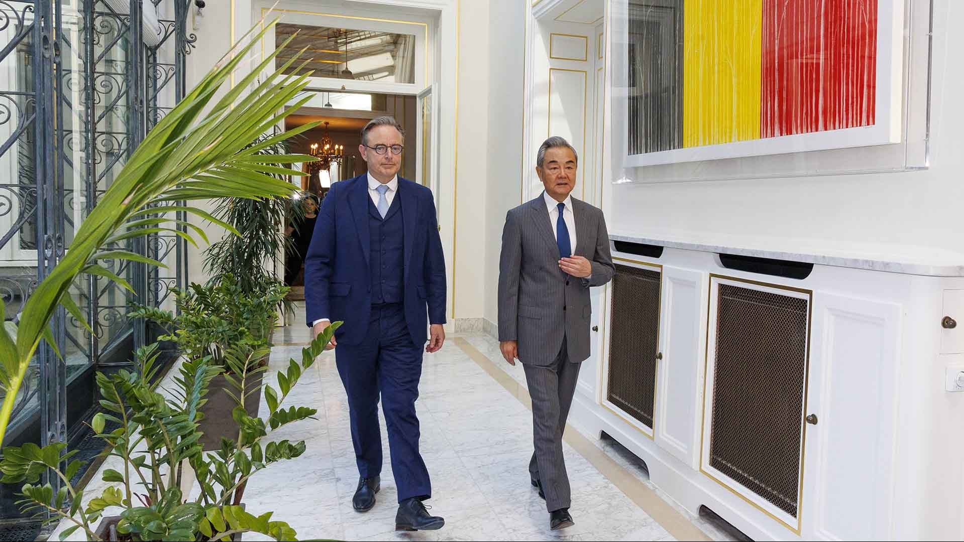 ngoai truong trung quoc tham chau au no luc hai hoa quan he