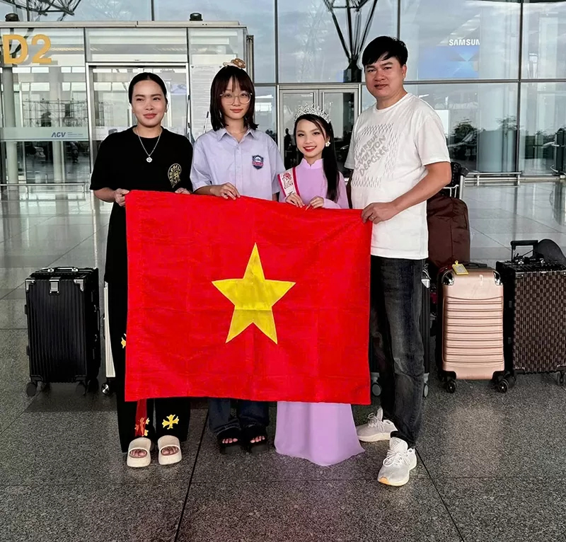 Lê Ngọc Minh Giang tới Thái Lan chinh phục đấu trường sắc đẹp quốc tế Mini Miss Junior Idol World 2025 Lê Ngọc Minh Giang tới Thái Lan chinh phục đấu trường sắc đẹp quốc tế Mini Miss Junior Idol World 2025