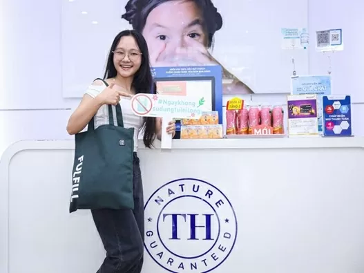 Ngân Bình - một khách hàng thân thiết của TH vui vẻ hưởng ứng chiến dịch. Ngân Bình - một khách hàng thân thiết của TH vui vẻ hưởng ứng chiến dịch.