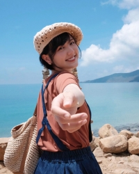 Sao Việt: Hải Tú đăng ảnh xinh tươi, Mai Phương Thúy khoe eo thon