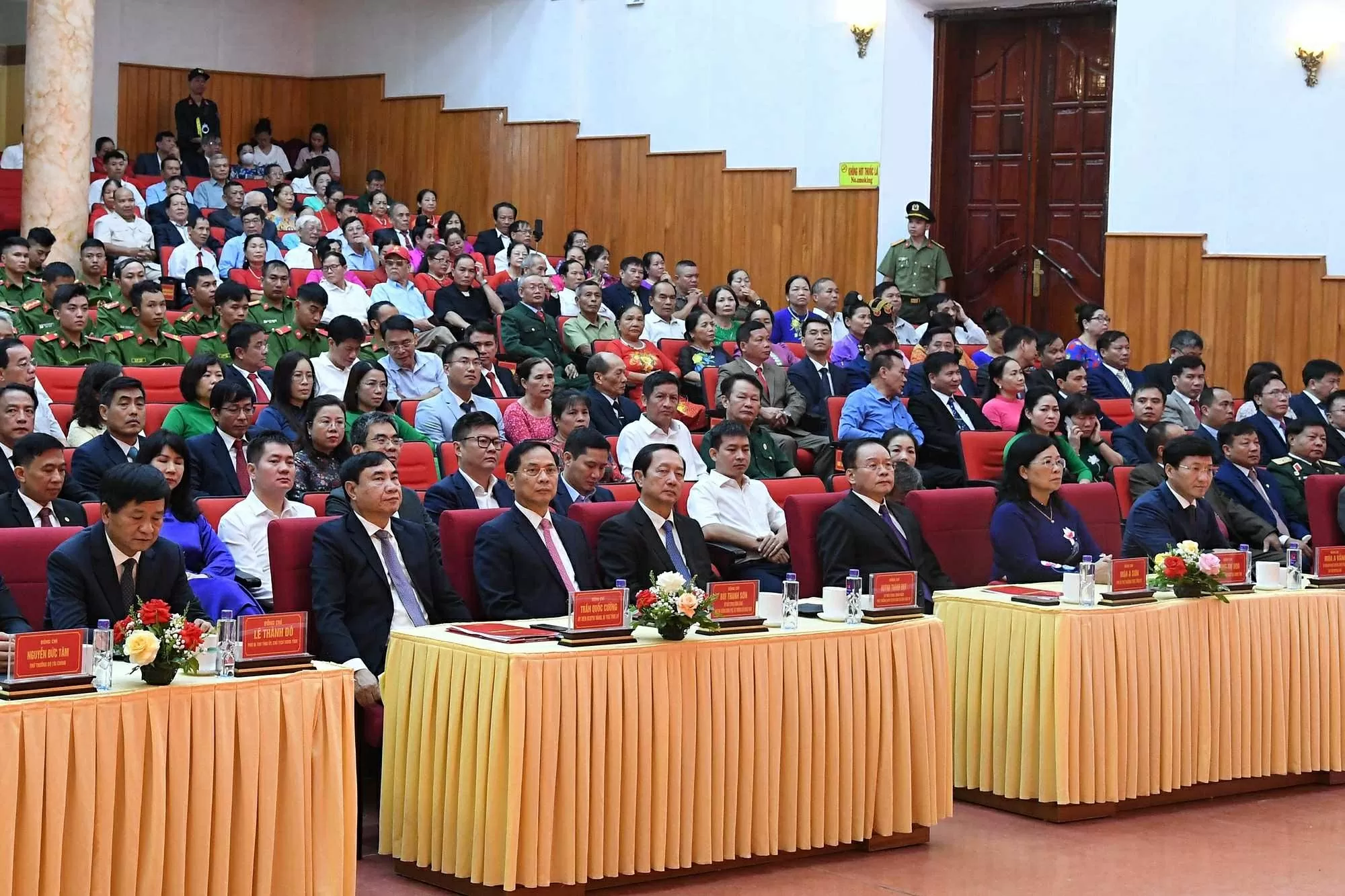 Tầm nhìn về một Việt Nam hùng cường Tầm nhìn về một Việt Nam hùng cường