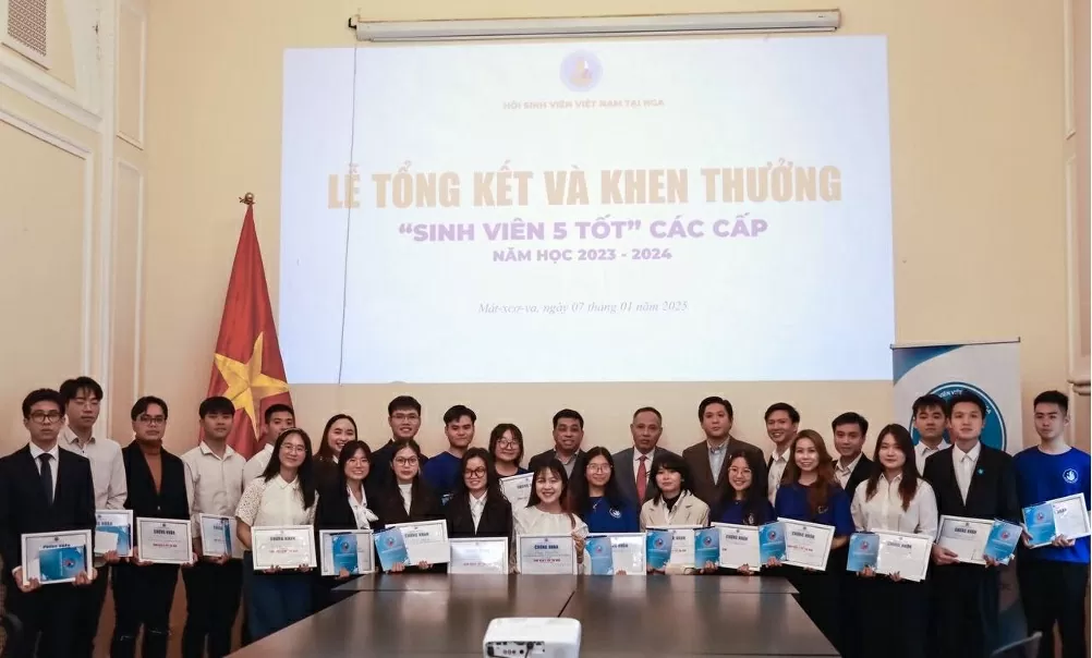 Tuyên dương sinh viên đạt danh hiệu “Sinh viên 5 tốt” năm 2024 tại Nga. Tuyên dương sinh viên đạt danh hiệu “Sinh viên 5 tốt” năm 2024 tại Nga.