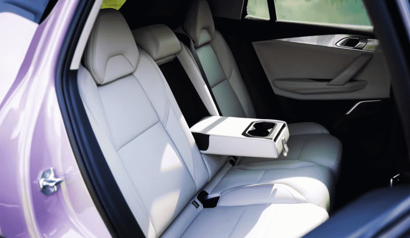 Form ghế được thiết kế công thái học Form ghế được thiết kế công thái học