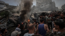 Israel không kích Gaza, 56 người thiệt mạng, hai bên ‘lời qua tiếng lại’