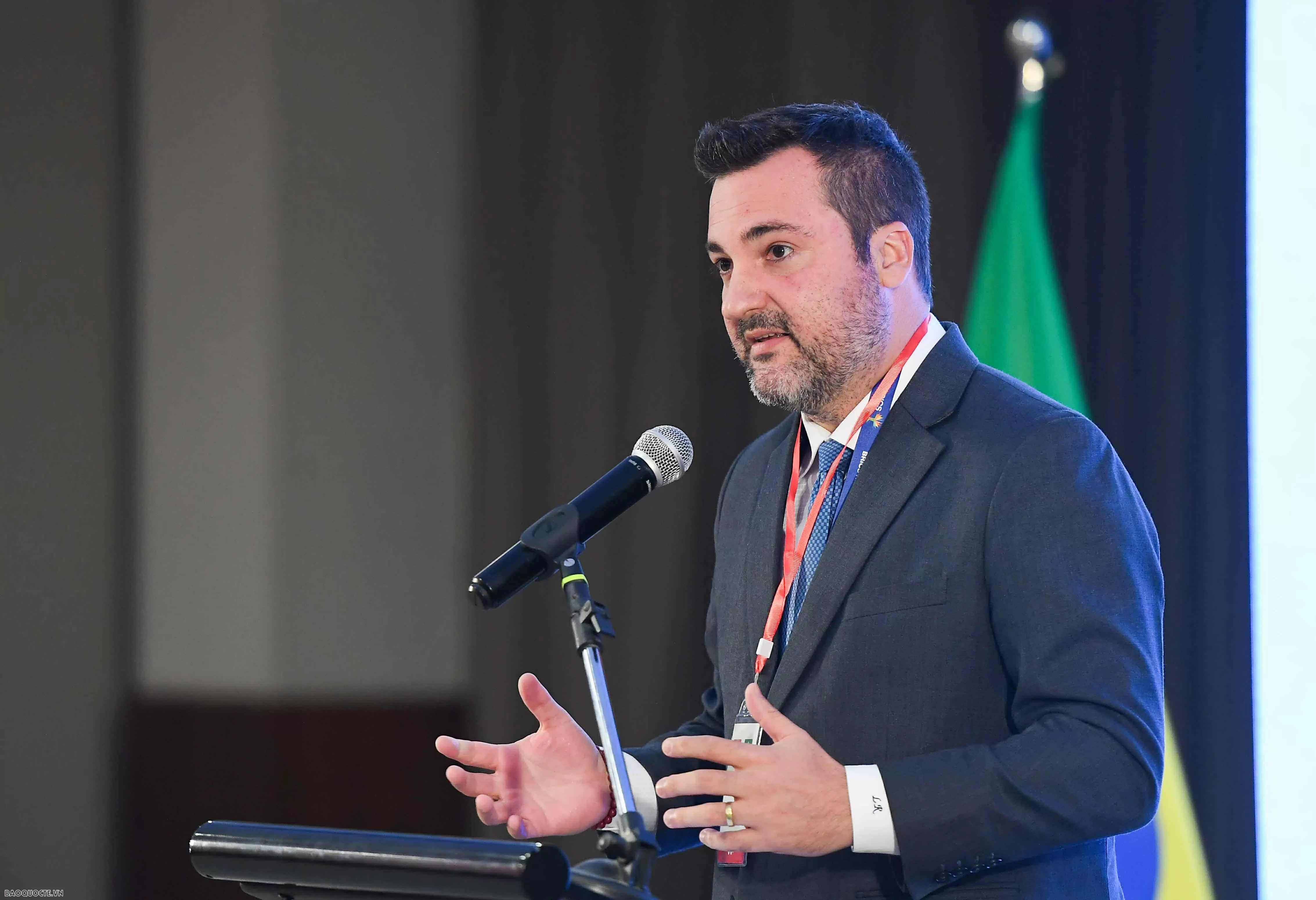 Thủ tướng kêu gọi doanh nghiệp Việt Nam-Brazil cụ thể hóa các thỏa thuận của lãnh đạo hai nước Thủ tướng kêu gọi doanh nghiệp Việt Nam-Brazil cụ thể hóa các thỏa thuận của lãnh đạo hai nước