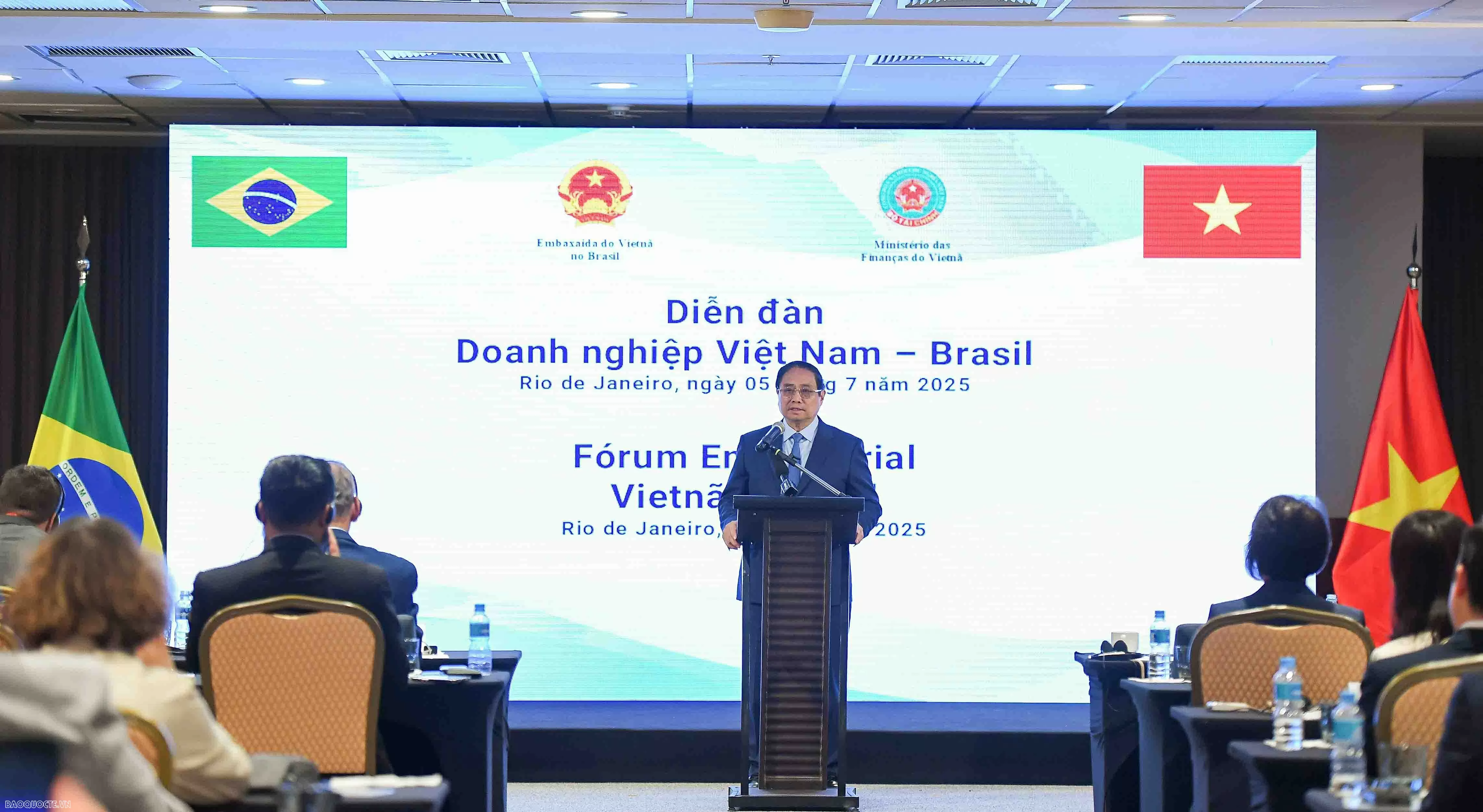 Thủ tướng kêu gọi doanh nghiệp Việt Nam-Brazil cụ thể hóa các thỏa thuận của lãnh đạo hai nước Thủ tướng kêu gọi doanh nghiệp Việt Nam-Brazil cụ thể hóa các thỏa thuận của lãnh đạo hai nước