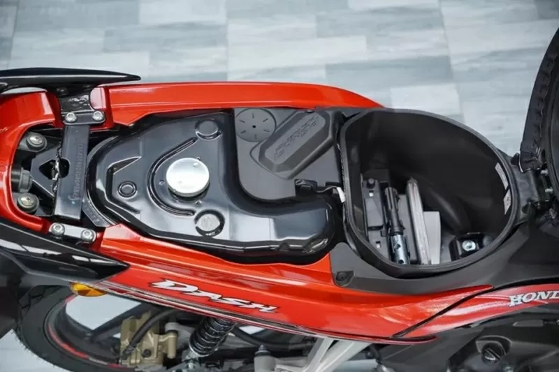 Bình xăng có dung tích 4,2 lít