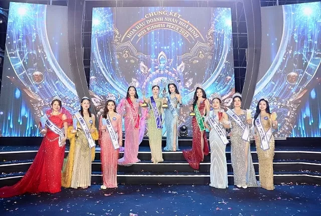 Hoa hậu Doanh nhân Hòa bình 2025 tự hào đăng quang tại quê hương Ninh Bình Hoa hậu Doanh nhân Hòa bình 2025 tự hào đăng quang tại quê hương Ninh Bình