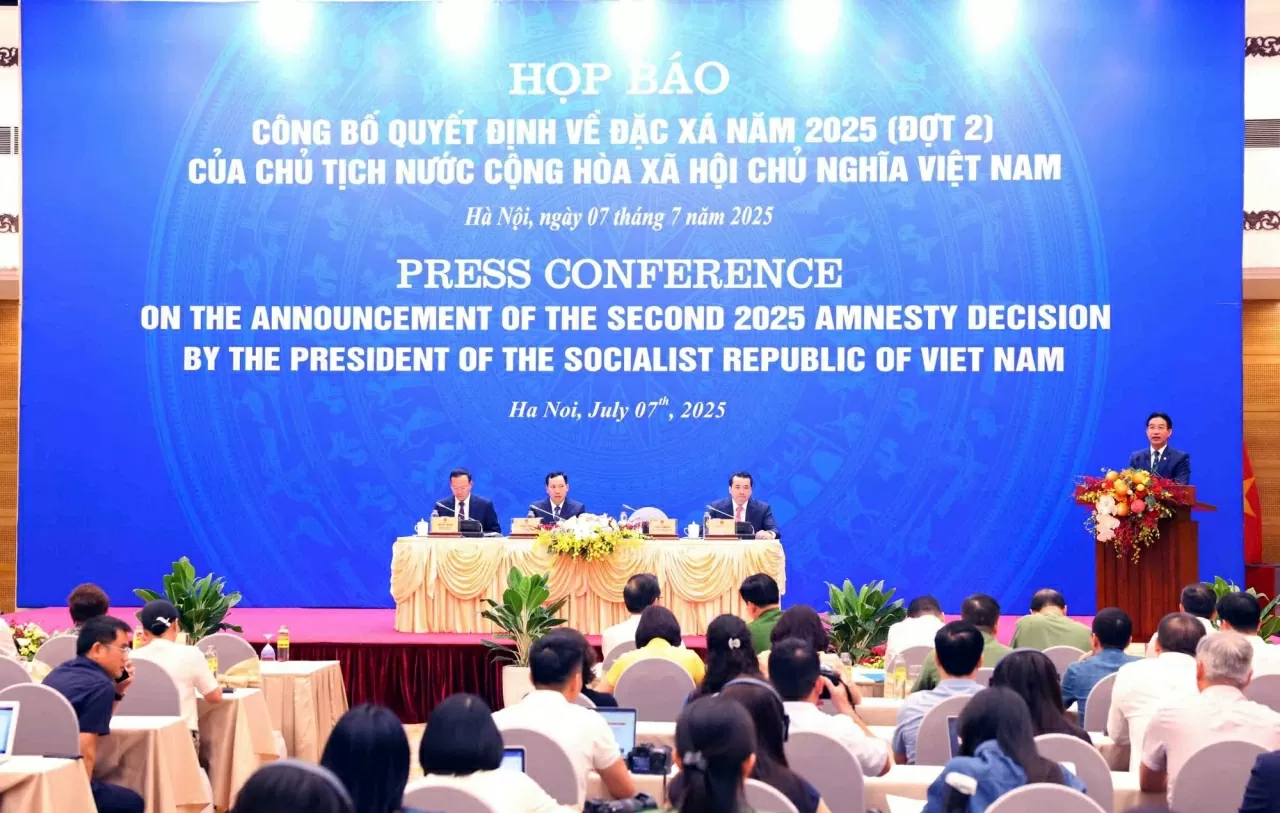 Công bố Quyết định của Chủ tịch nước về đặc xá nhân dịp 80 năm Quốc khánh Công bố Quyết định của Chủ tịch nước về đặc xá nhân dịp 80 năm Quốc khánh