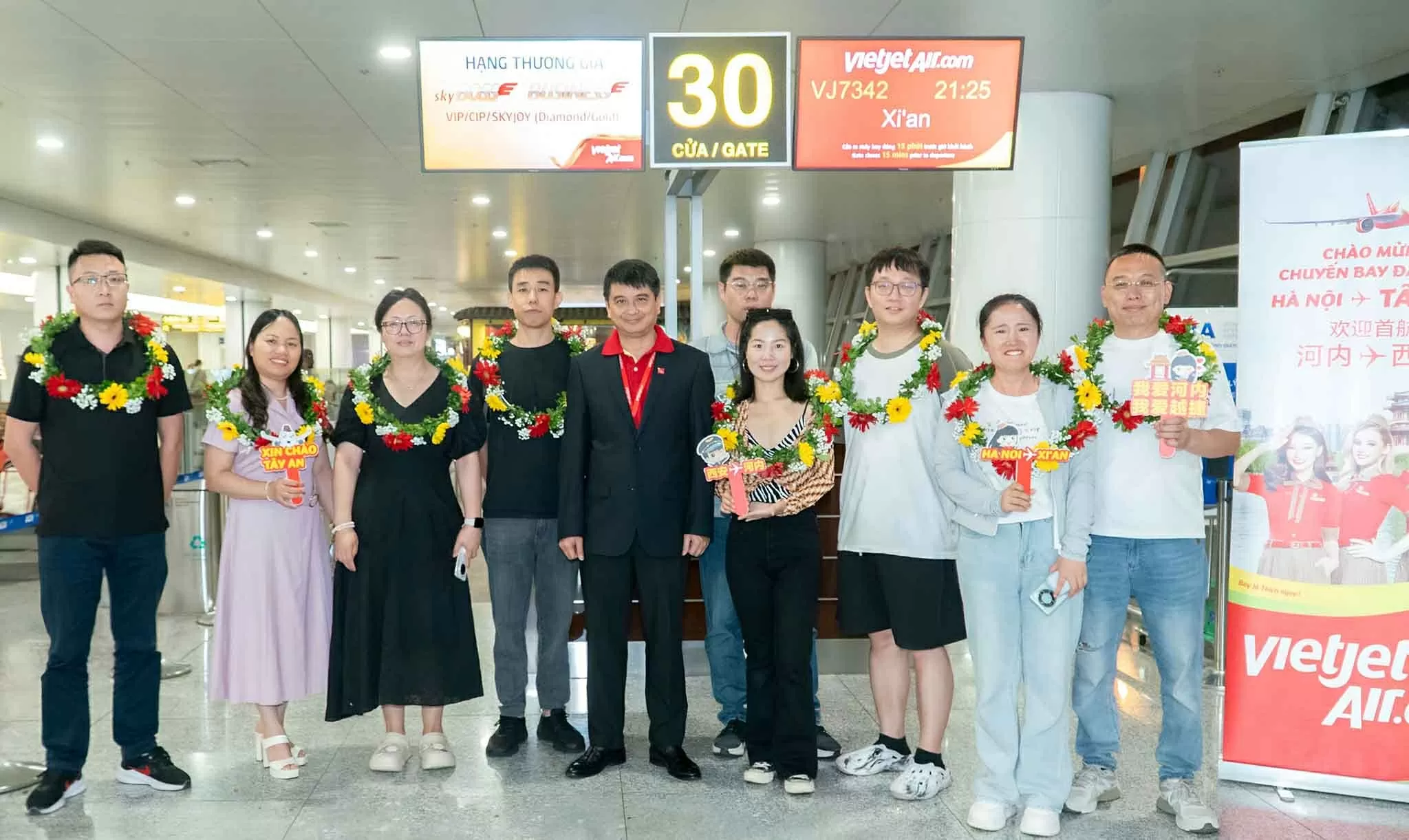 Vietjet mở đường bay mới đến Tây An cổ kính: Kết nối hai miền di sản Việt Nam-Trung Quốc Vietjet mở đường bay mới đến Tây An cổ kính: Kết nối hai miền di sản Việt Nam Trung Quốc