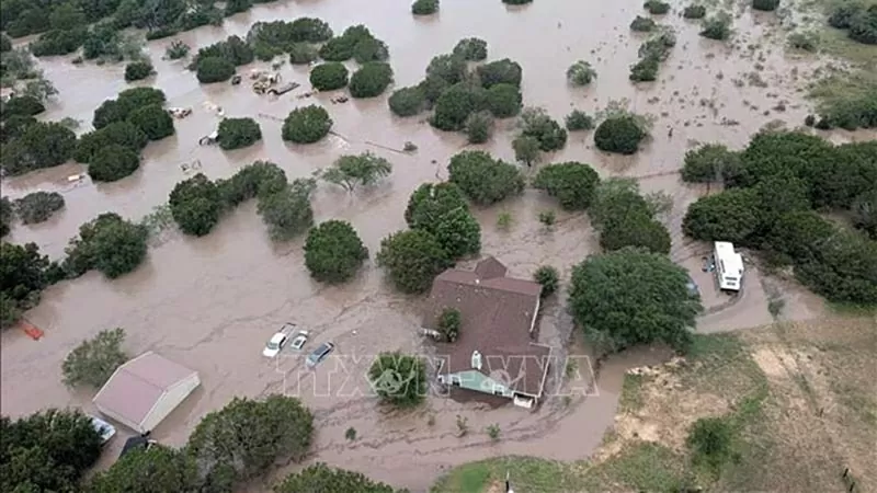 Điện thăm hỏi về trận lũ quét nghiêm trọng xảy ra tại bang Texas, Hoa Kỳ