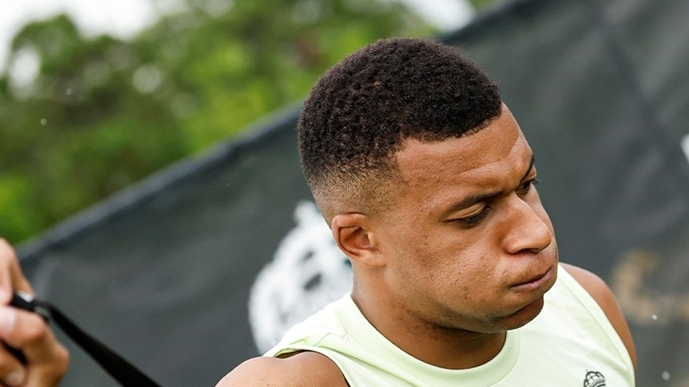 Trọng tài bắt trận PSG vs Real: Ký ức buồn của Mbappe