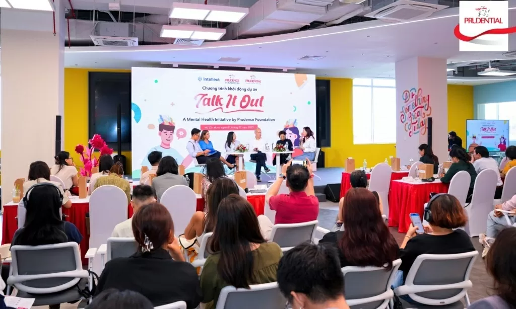 Nhóm người yếu thế