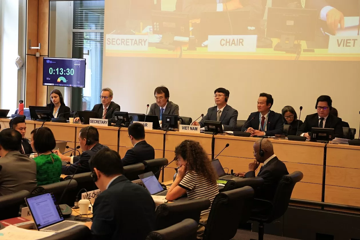 Việc tham dự Phiên họp của Ủy ban Nhân quyền lần này thể hiện sự nghiêm túc của Việt Nam trong việc thực hiện nghĩa vụ báo cáo về tình hình thực thi các cam kết quốc tế. Việc tham dự Phiên họp của Ủy ban Nhân quyền lần này thể hiện sự nghiêm túc của Việt Nam trong việc thực hiện nghĩa vụ báo cáo về tình hình thực thi các cam kết quốc tế.