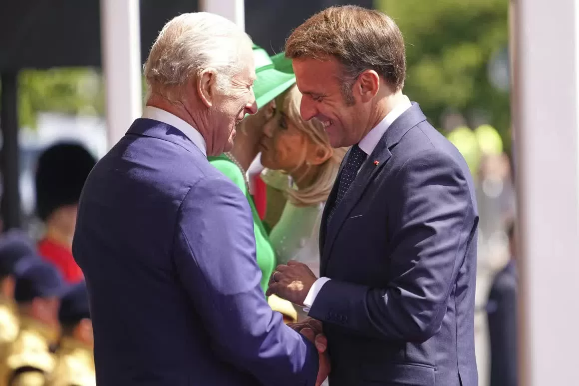 Tổng thống Pháp lần đầu tiên thăm Anh sau 17 năm, nỗ lực làm mới quan hệ song phương, kêu gọi cùng bảo vệ 'trật tự quốc tế' Tổng thống Pháp lần đầu tiên thăm Anh sau 17 năm, nỗ lực làm mới quan hệ song phương, kêu gọi cùng bảo vệ 'trật tự quốc tế'