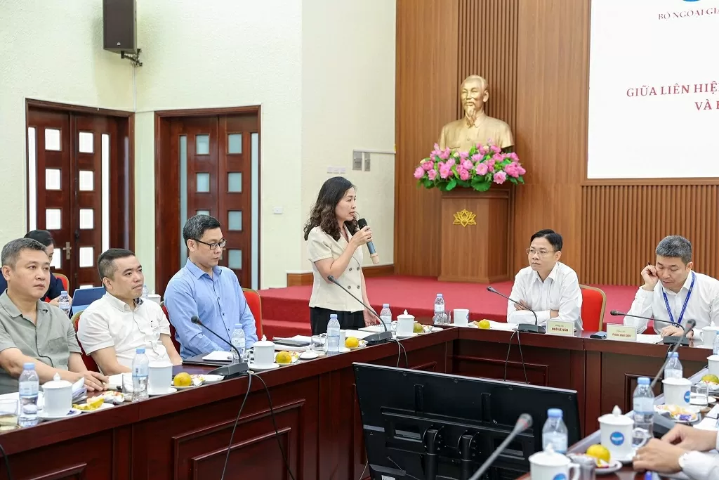 Bộ Ngoại giao và Liên hiệp các tổ chức hữu nghị Việt Nam phối hợp công tác trong tình hình mới Bộ Ngoại giao và Liên hiệp các tổ chức hữu nghị Việt Nam phối hợp công tác trong tình hình mới