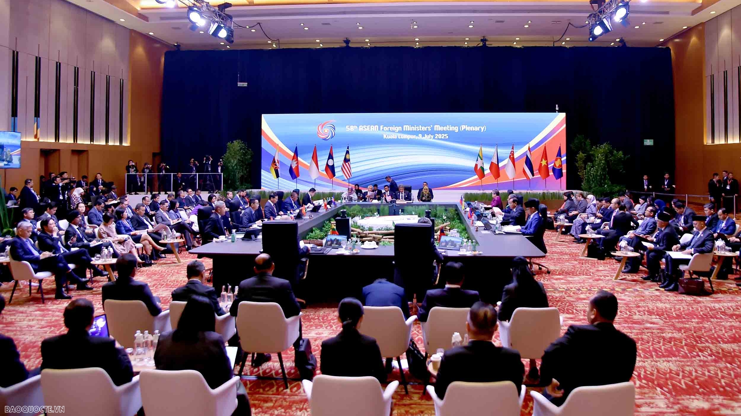 Phó Thủ tướng, Bộ trưởng Ngoại giao Bùi Thanh Sơn dự Phiên toàn thể Hội nghị Bộ trưởng Ngoại giao ASEAN lần thứ 58