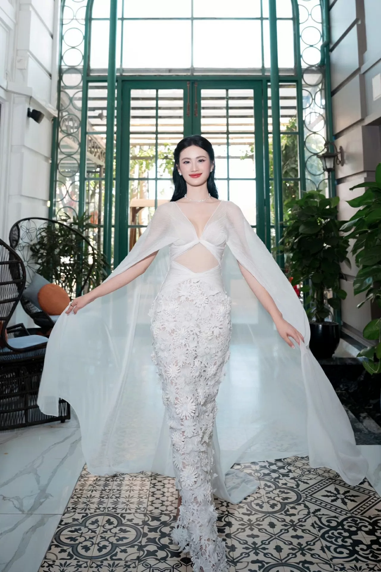 Hoa hậu Huỳnh Trần Ý Nhi