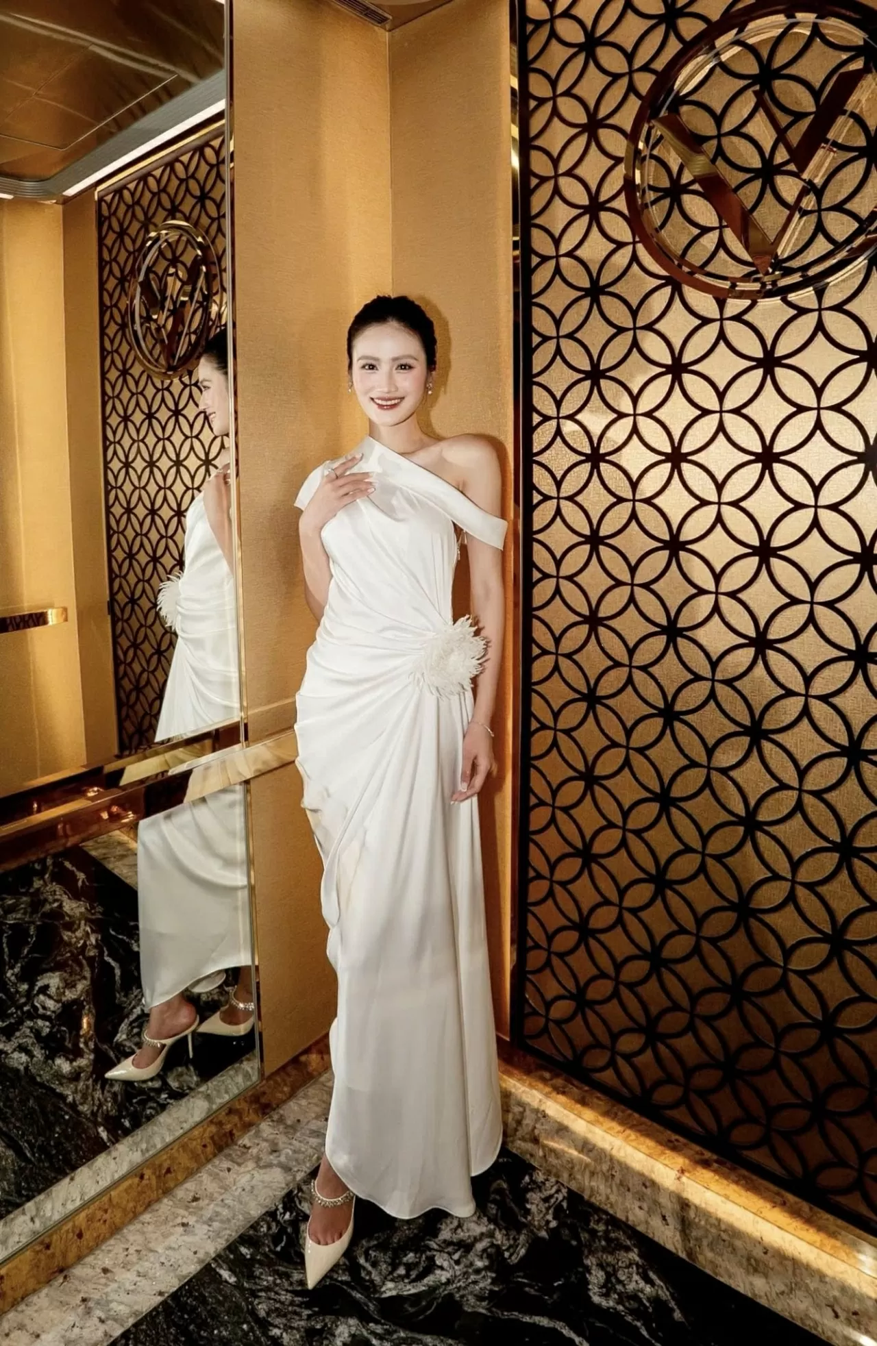 Hoa hậu Huỳnh Trần Ý Nhi